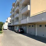 Mladeng Апартаменты Трогир