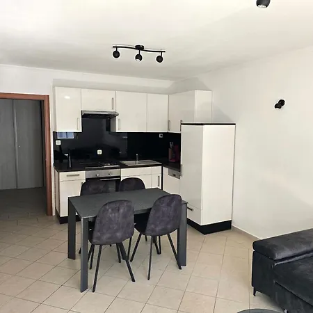 Mladeng Apartment