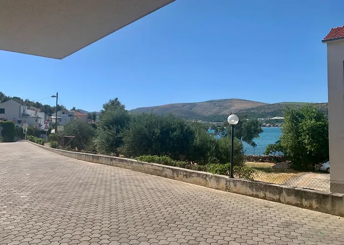 Mladeng Appartement Trogir
