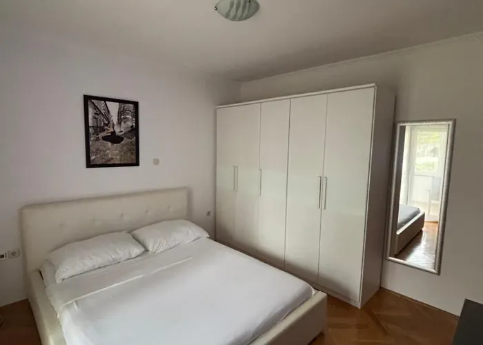 Mladeng Lägenhet Trogir